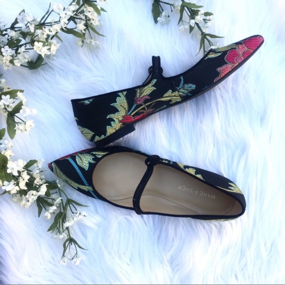 MMARC FISHER Floral Print Pointy Toe Flats